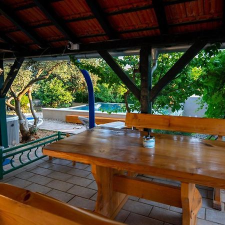 Holiday House Cvita 比奥格勒·纳·莫鲁 外观 照片