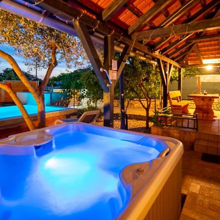 Holiday House Cvita 比奥格勒·纳·莫鲁 外观 照片