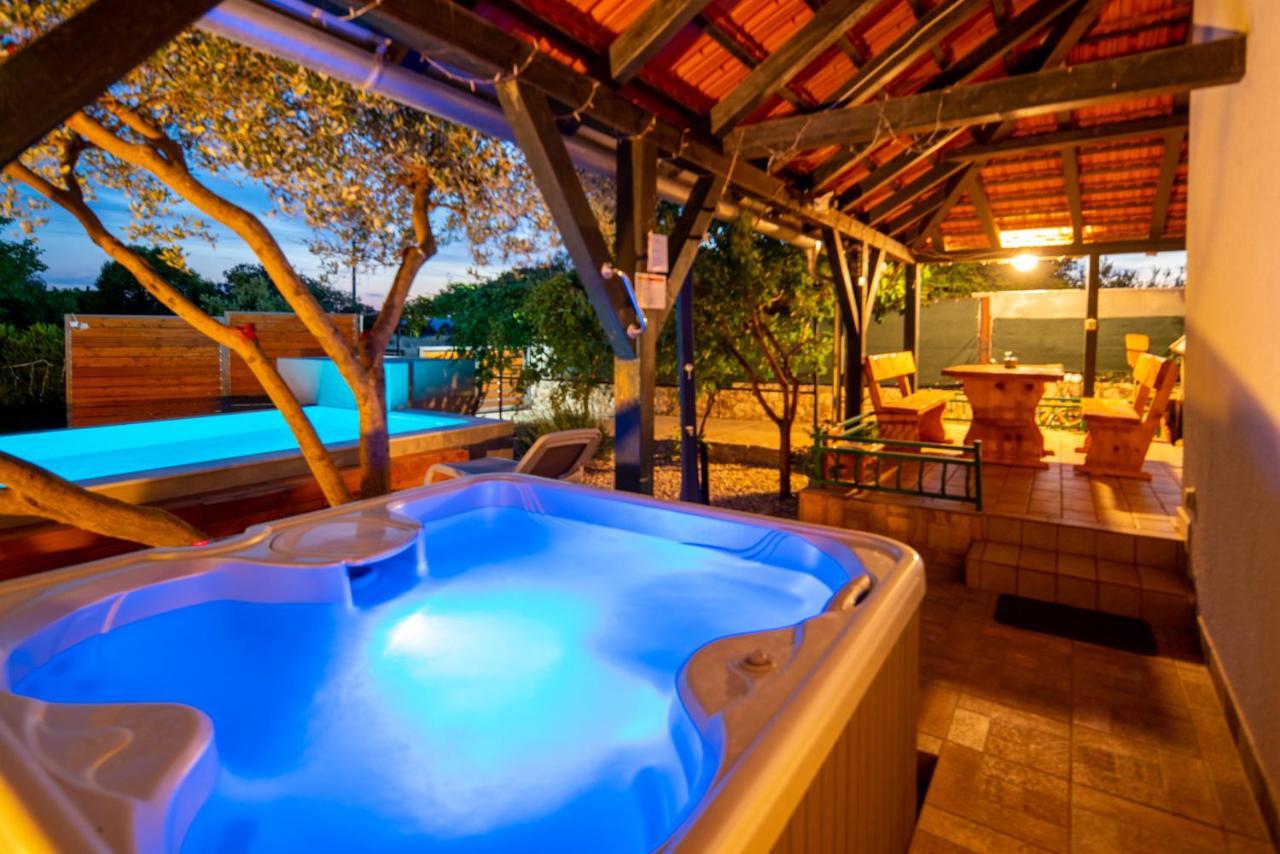 Holiday House Cvita 比奥格勒·纳·莫鲁 外观 照片
