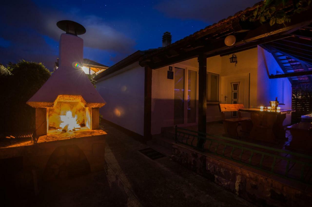 Holiday House Cvita 比奥格勒·纳·莫鲁 外观 照片
